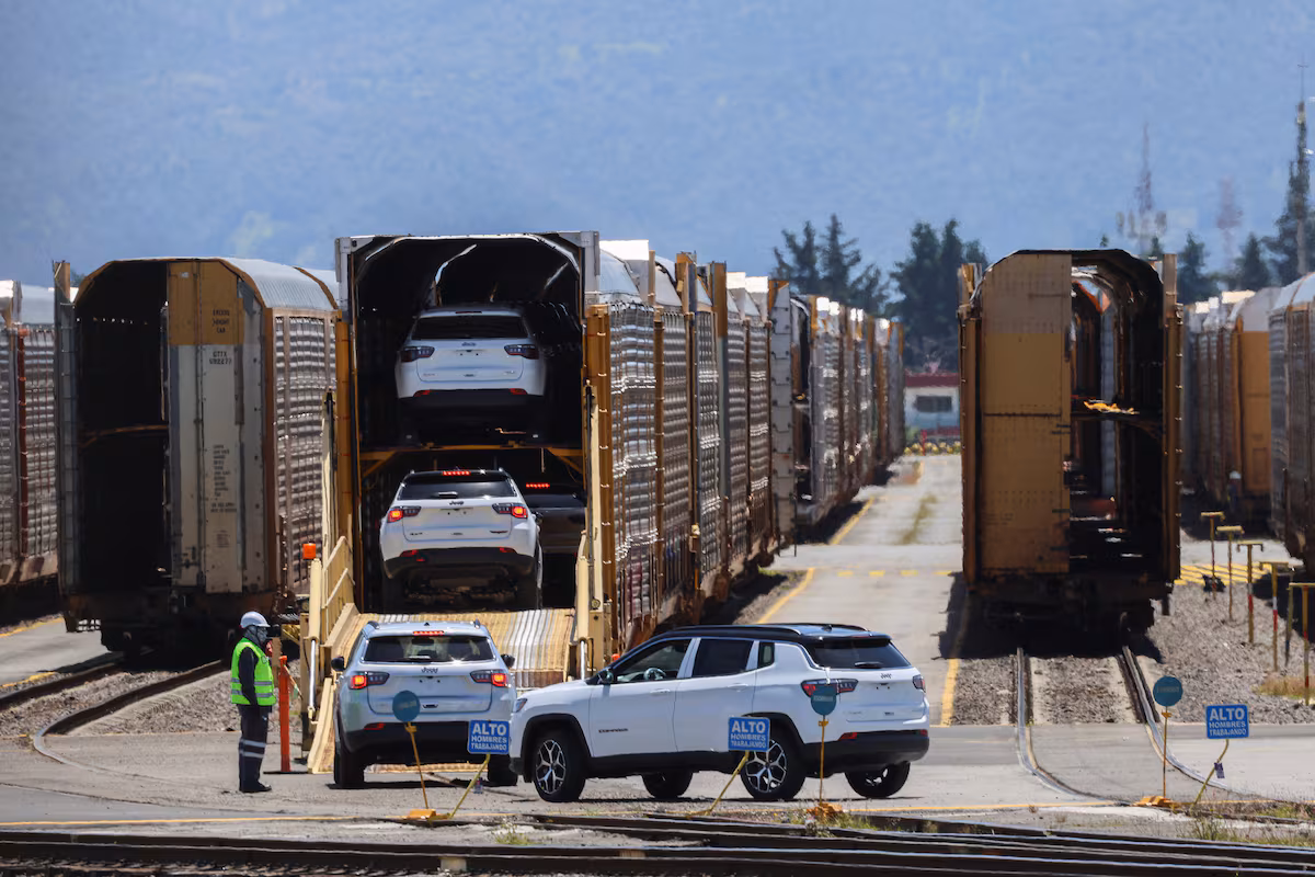 México anuncia aumento de aranceles a autos chinos y desata tensión con Pekín