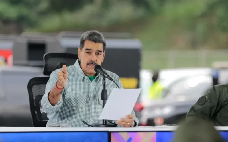 Maduro ofrece ayuda a España por inundaciones